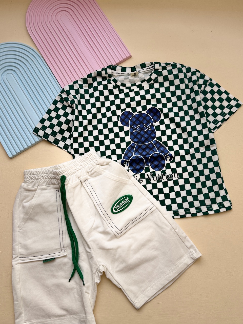 ست تیشرت شلوارک اسپرت وارداتی طرح شطرنجی مناسب ۴تا۹سال